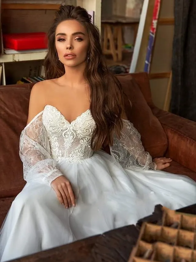 A Line Long Sleeve Wedding Dresses Tulle  Beach Scoop Wedding Dresses ER2059